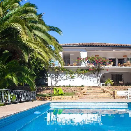 Altozano With Pool, Barbeque, Large Garden, And Fantastic Sea Views Villa Benidorm