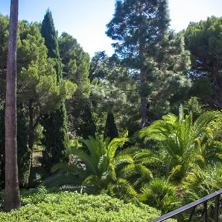 Altozano With Pool, Barbeque, Large Garden, And Fantastic Sea Views Benidorm