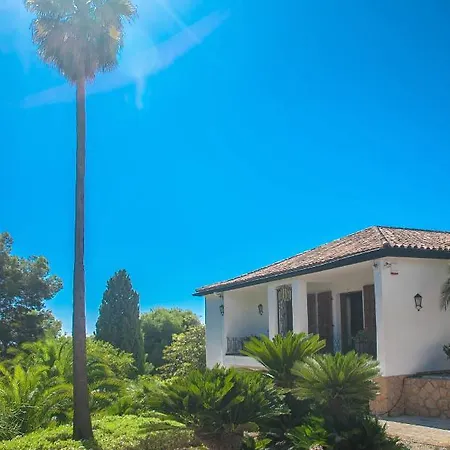 Villa Altozano With Pool, Barbeque, Large Garden, And Fantastic Sea Views Benidorm