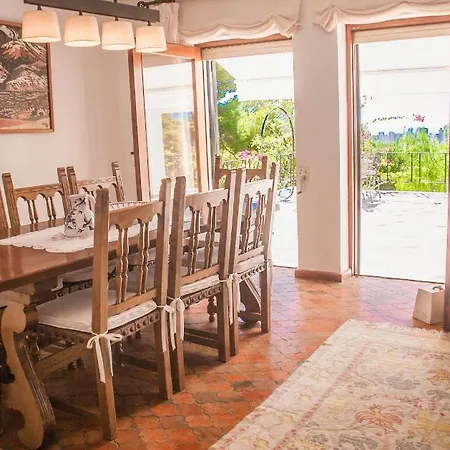 Altozano With Pool, Barbeque, Large Garden, And Fantastic Sea Views *