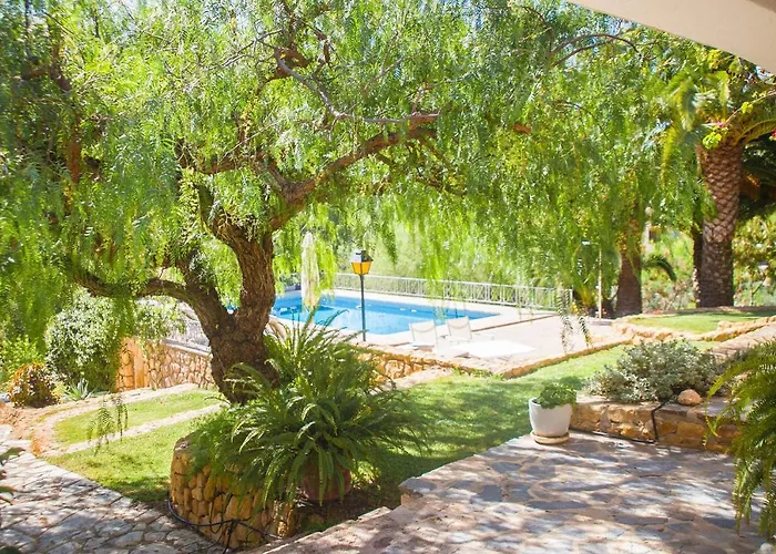 Altozano With Pool, Barbeque, Large Garden, And Fantastic Sea Views Benidorm