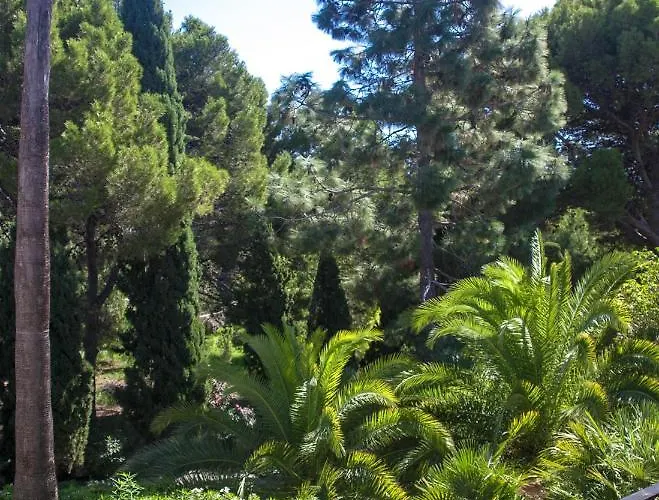 Altozano With Pool, Barbeque, Large Garden, And Fantastic Sea Views Benidorm